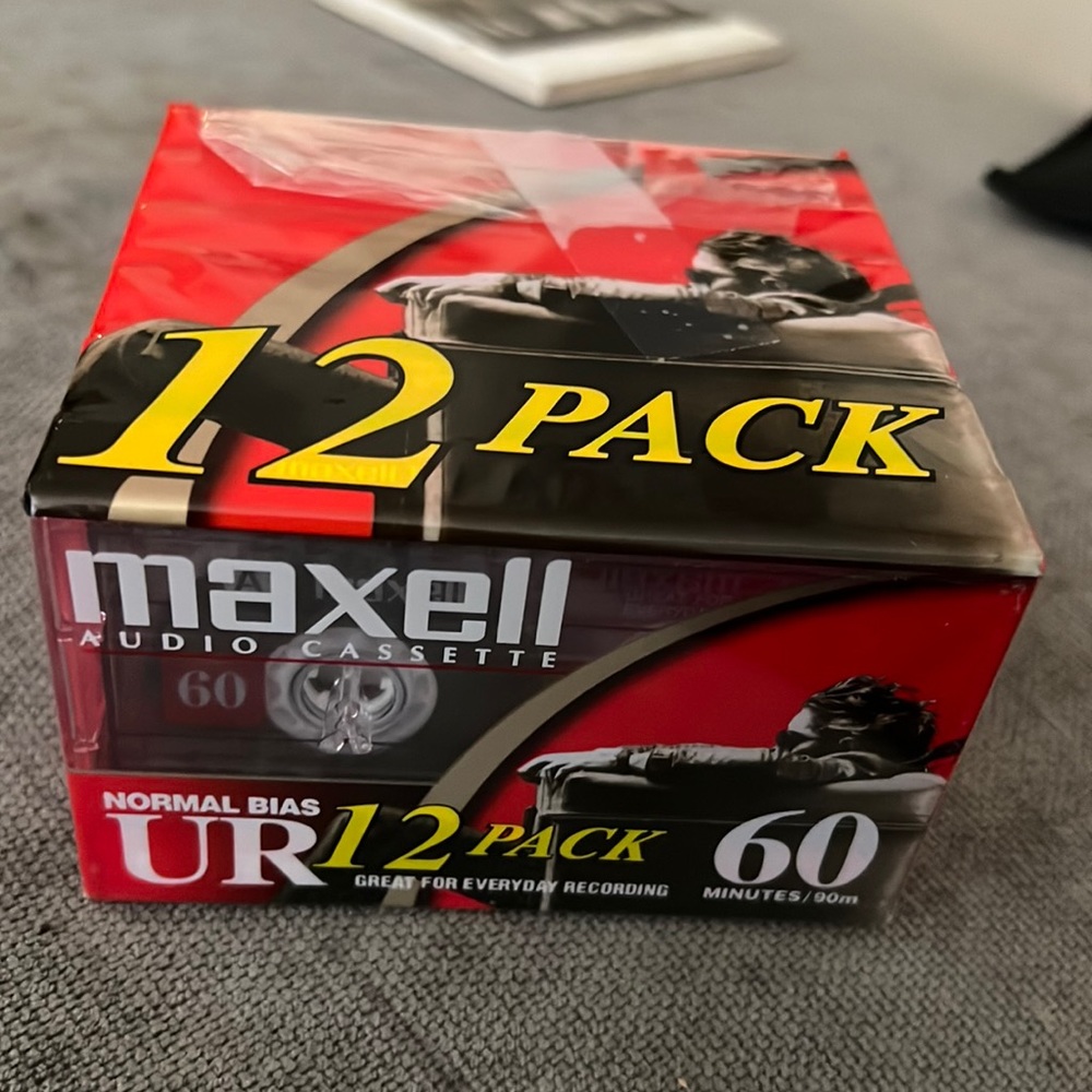 New 6 maxell 60 minute audio cassettes